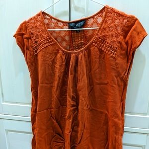 Sweet Wanderer short sleeve blouse, rust color, size S